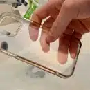 Comment redonner de la blancheur à une coque jaunie en plastique