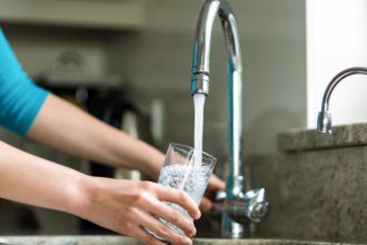 Gestion efficace des compteurs d'eau en location : optimiser la consommation et la facturation